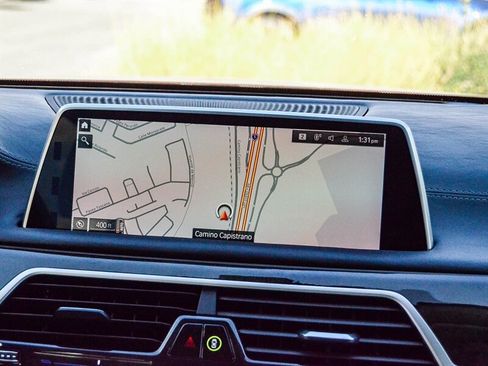 Used 2020 BMW 750i xDrive w/ Executive Package image 40