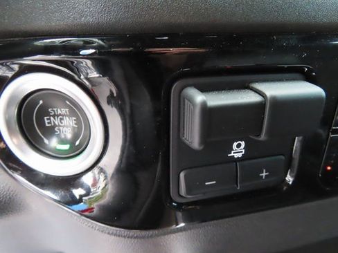 Used 2022 Chevrolet Silverado 1500 LT Trail Boss w/ Protection Package image 34