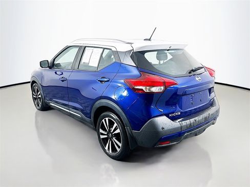 Used 2020 Nissan Kicks SR image 5