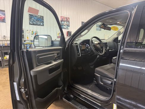 Used 2019 RAM 1500 Classic Warlock w/ Trailer & Traction Group AWD/4WD image 11