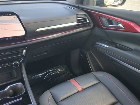 Used 2024 Chevrolet Traverse RS w/ LPO, Floor Liner Package image 17