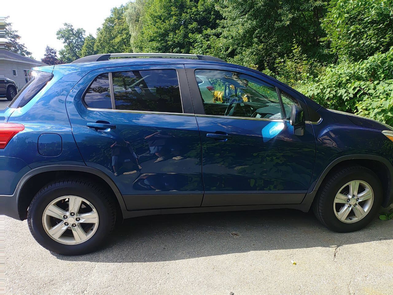 Used 2019 Chevrolet Trax LT AWD/4WD image 6