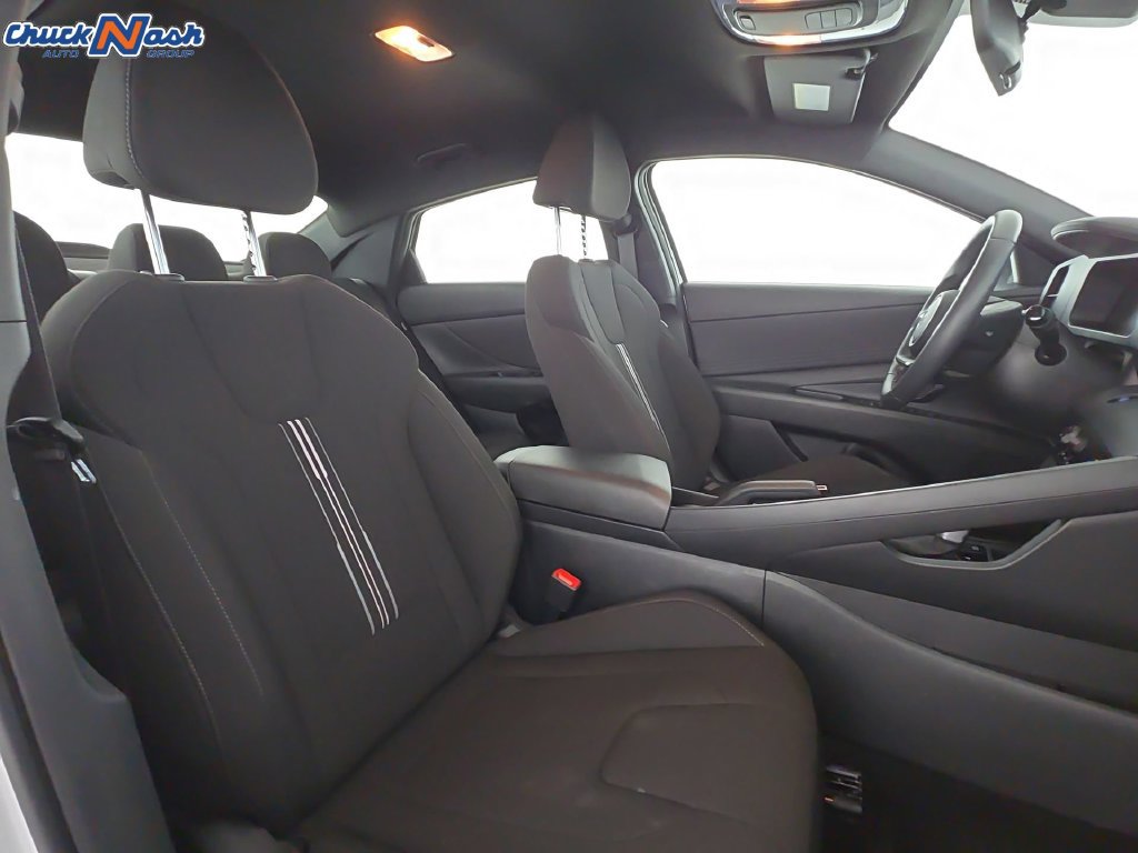 Used 2026 Hyundai Elantra Sport FWD image 31