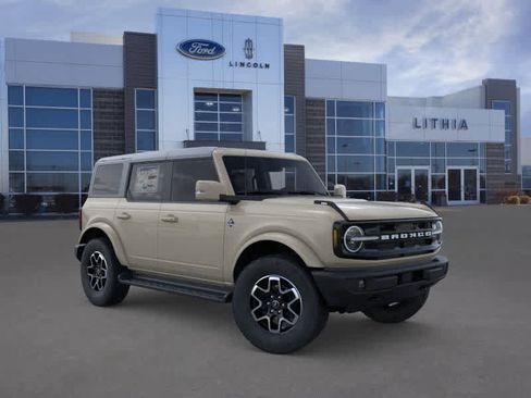 New 2025 Ford Bronco Outer Banks image 7