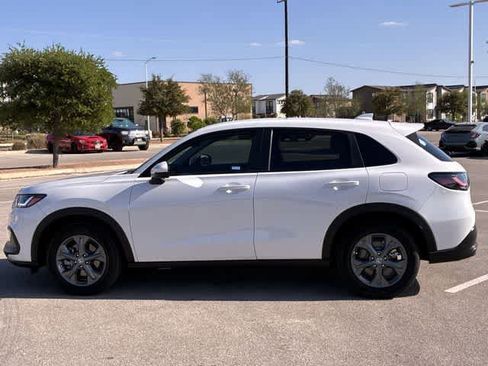 Certified 2026 Honda HR-V LX image 3