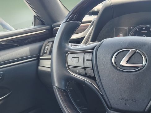 Used 2019 Lexus ES 350 w/ Premium Package FWD image 12