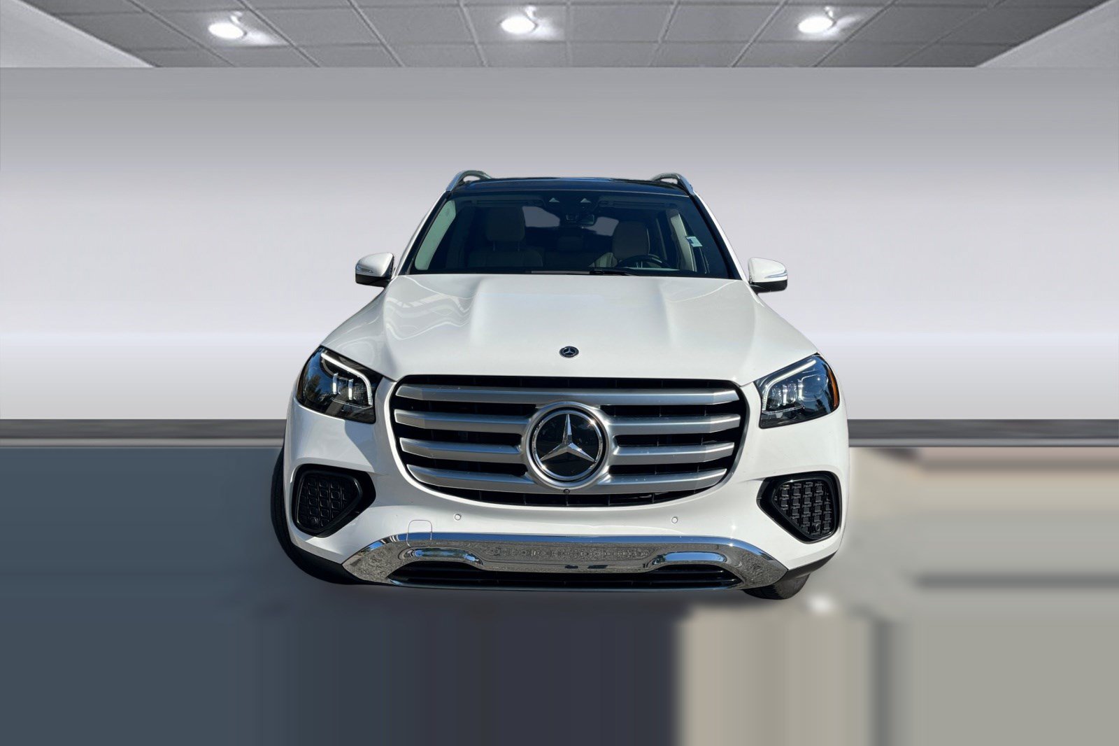 Used 2024 Mercedes-Benz GLS 450 4MATIC image 4