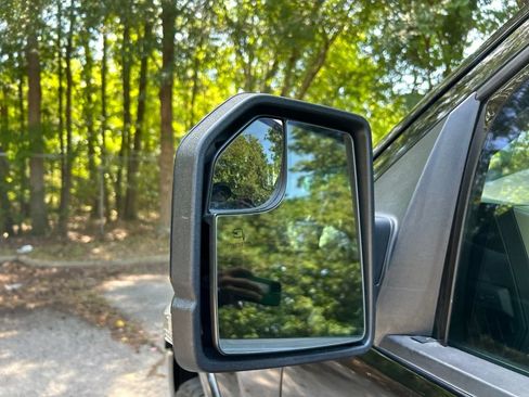 Used 2019 Ford F150 Lariat AWD/4WD image 10