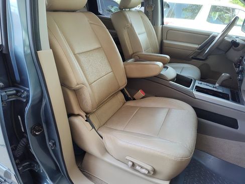 Used 2010 Nissan Titan LE image 22