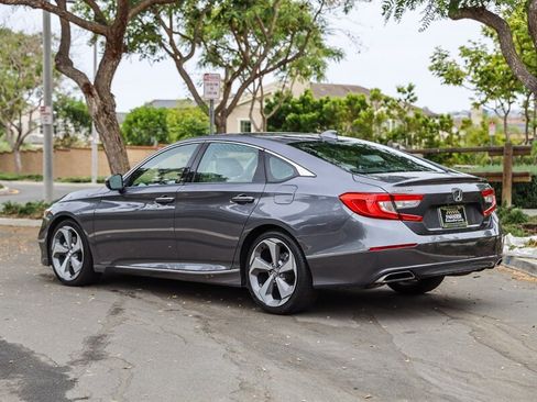 Used 2018 Honda Accord Touring image 5