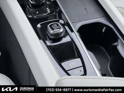 Used 2022 Volvo XC60 T8 Inscription w/ Advanced Package image 14