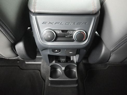 New 2026 Ford Explorer Active w/ Active Comfort Package RWD image 28