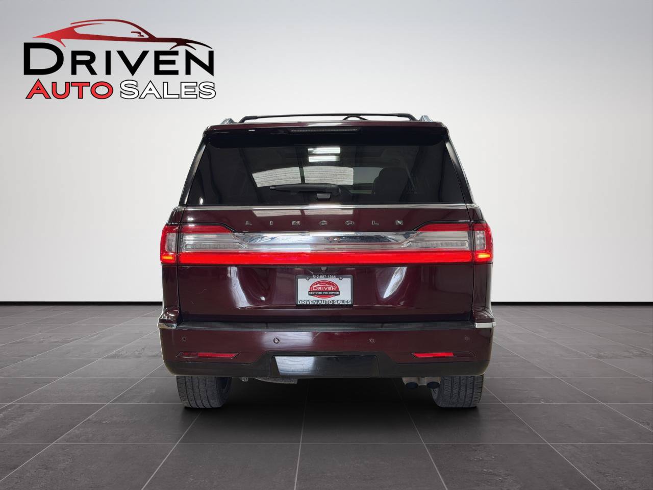Used 2020 Lincoln Navigator Black Label w/ Cargo Convenience Package AWD/4WD image 6
