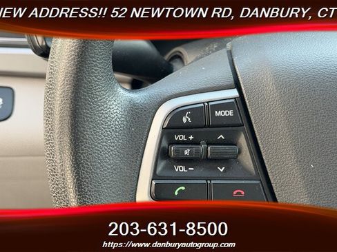 Used 2017 Hyundai Elantra SE FWD image 16