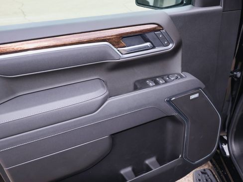 New 2026 GMC Sierra 1500 Elevation image 8