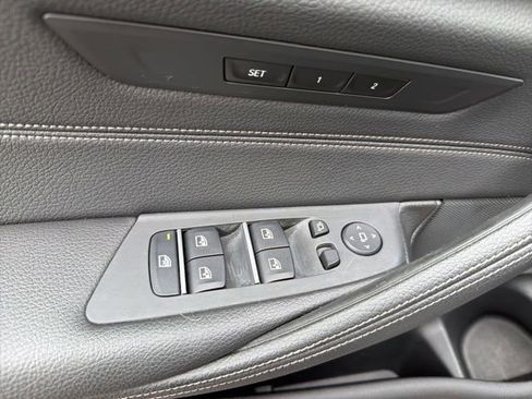 Used 2019 BMW 540i w/ Premium Package RWD image 11