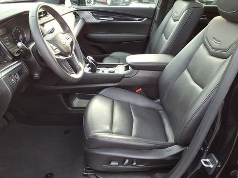 Used 2022 Cadillac XT5 Premium Luxury image 5