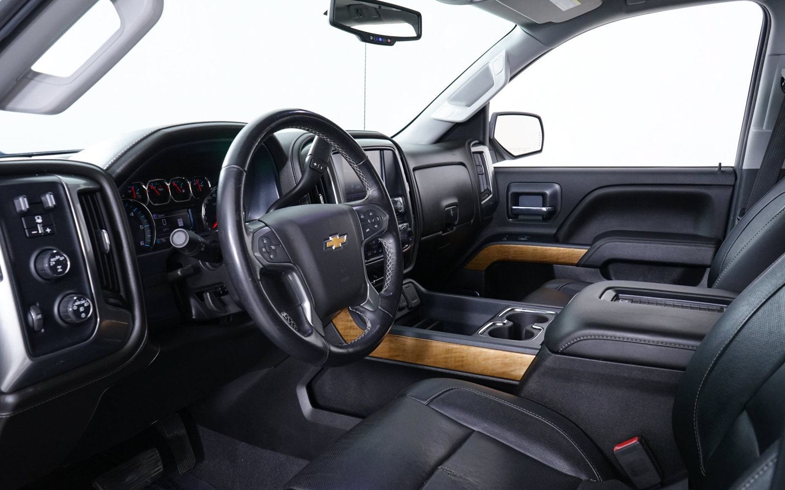 Used 2018 Chevrolet Silverado 1500 LTZ AWD/4WD image 21