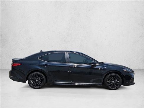 Used 2026 Toyota Camry SE w/ Convenience Package FWD image 4