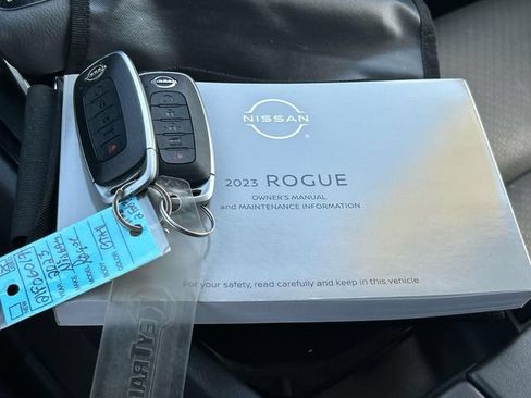 Certified 2023 Nissan Rogue SV w/ SV Premium B Package FWD image 5