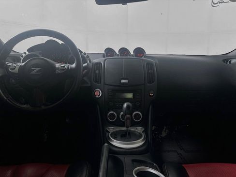 Used 2016 Nissan 370Z Coupe RWD image 24