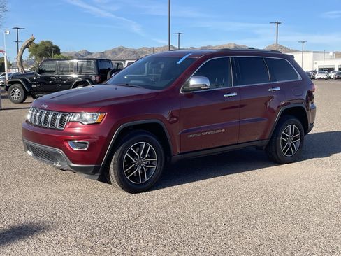 Used 2022 Jeep Grand Cherokee Limited image 2