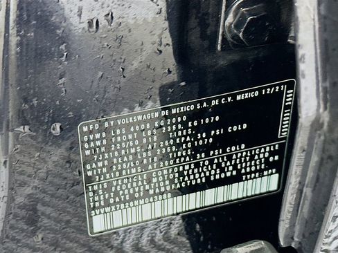 Used 2022 Volkswagen Taos SE image 30