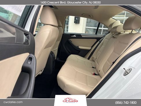 Used 2018 Volkswagen Jetta SE FWD image 23