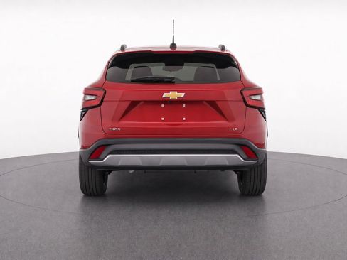 Used 2024 Chevrolet Trax LT w/ Driver Confidence Package FWD image 7