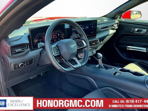 Used 2025 Ford Mustang Convertible RWD image 17