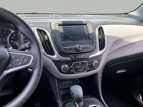 Used 2022 Chevrolet Equinox LT FWD image 9