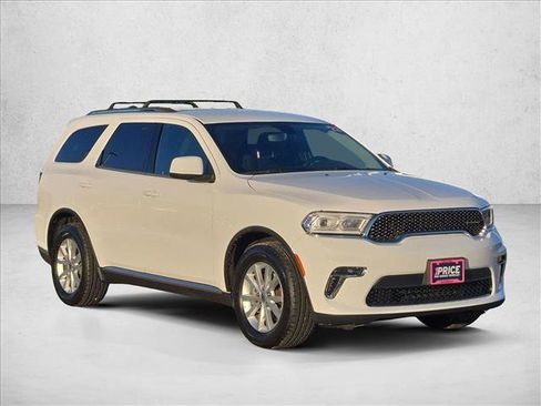 Used 2022 Dodge Durango SXT image 3