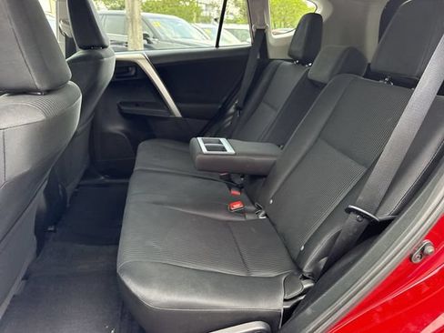 Used 2015 Toyota RAV4 LE FWD image 23