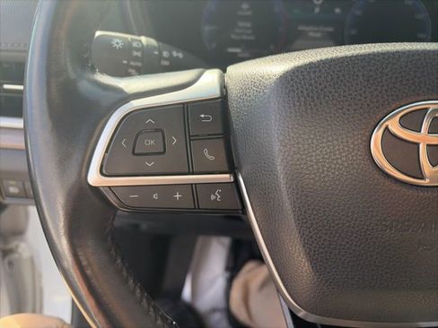 Used 2024 Toyota Grand Highlander Limited image 18