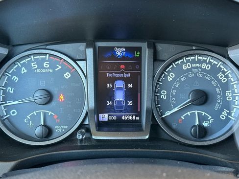 Used 2019 Toyota Tacoma TRD Sport w/ Exterior Package RWD image 23