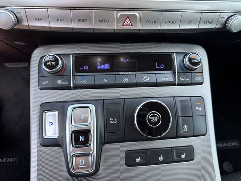 Certified 2022 Hyundai Palisade SEL w/ 8P Bench Seat Package FWD image 26