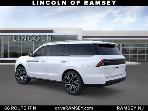 New 2026 Lincoln Navigator Black Label AWD/4WD image 5