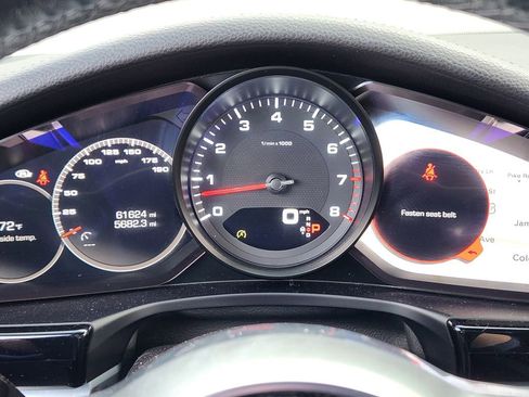 Used 2018 Porsche Panamera 4 image 18