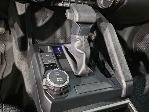 New 2026 Toyota 4Runner SR5 image 18