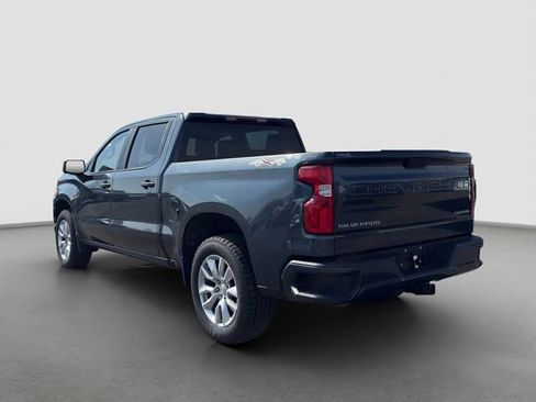Used 2020 Chevrolet Silverado 1500 Custom w/ Custom Value Package AWD/4WD image 4