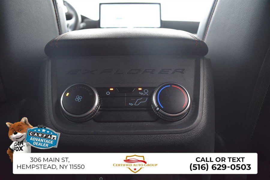 Used 2025 Ford Explorer ST-Line w/ ST-Line Street Pack AWD/4WD image 30