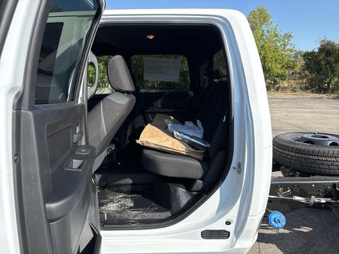 New 2027 RAM 3500 Tradesman AWD/4WD image 15
