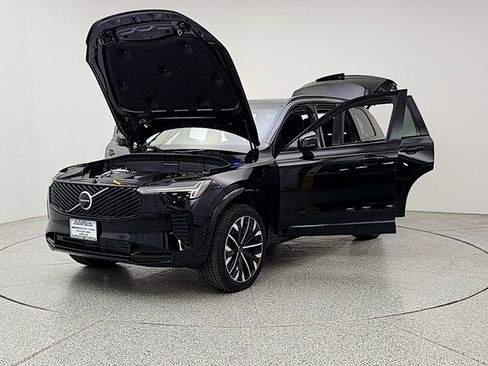 New 2026 Volvo XC90 T8 Ultra w/ Protection Package AWD/4WD image 9