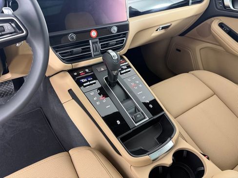 New 2026 Porsche Macan AWD/4WD image 26