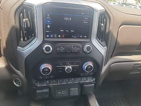 Used 2023 GMC Sierra 2500 SLT w/ SLT Convenience Package AWD/4WD image 24
