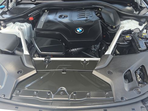Used 2020 BMW 530i w/ Convenience Package RWD image 19