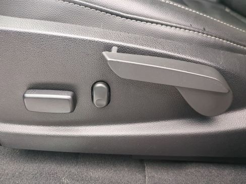 Used 2019 Chevrolet Colorado ZR2 image 17