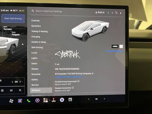 Used 2026 Tesla Cybertruck AWD Crew Cab image 14