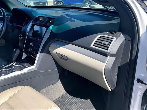 Used 2014 Ford Explorer XLT w/ Equipment Group 202A image 27
