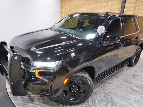 Used 2021 Chevrolet Tahoe 4WD image 2
